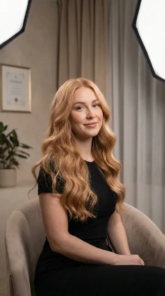 Wash and Blow Dry - Premium Service